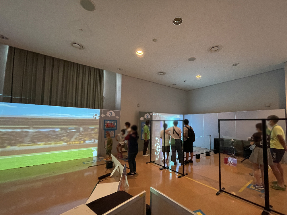 スーパーPKに挑戦する子供