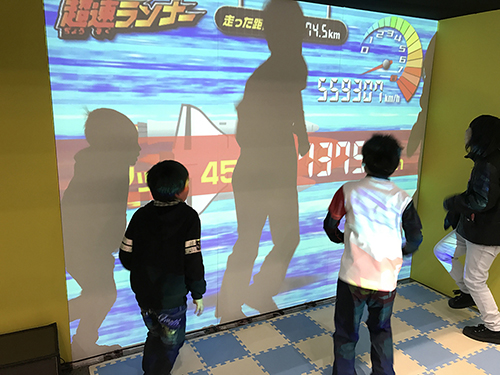 超速ランナー体験中 (岡山トヨタ)