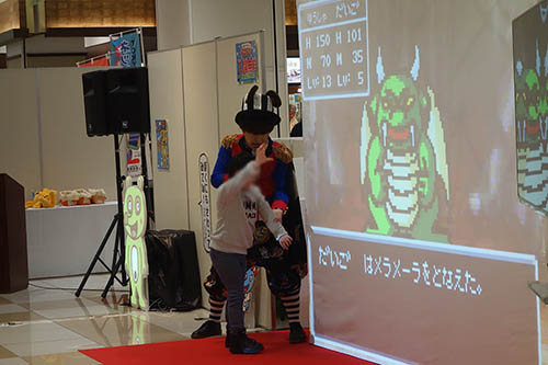 講演を聞く参加者の様子 (警視庁イベント)