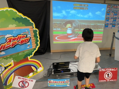 スーパーハンマーなげ 足踏みでパワーを溜める様子