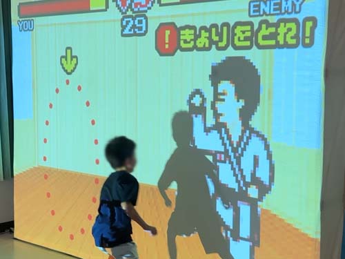 忍者VSカラテ キック攻撃