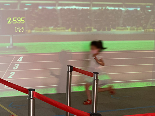 世界記録走 ハードル走 プレイ画面